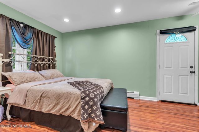 8 Owens Road, Marlboro, NJ 07746