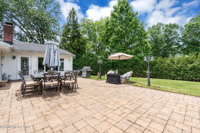 8 Owens Road, Marlboro, NJ 07746