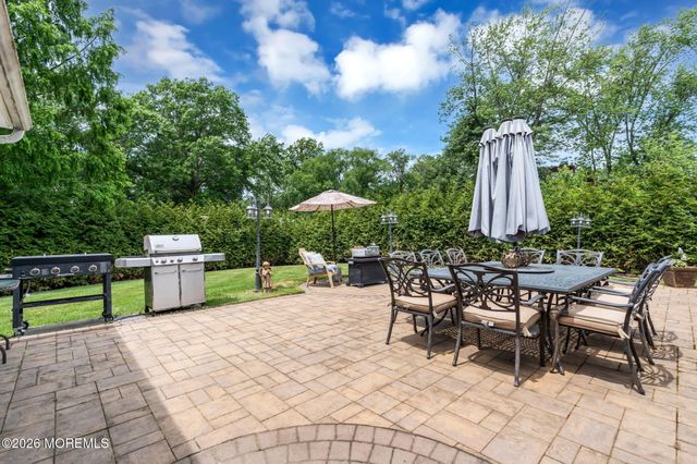 8 Owens Road, Marlboro, NJ 07746