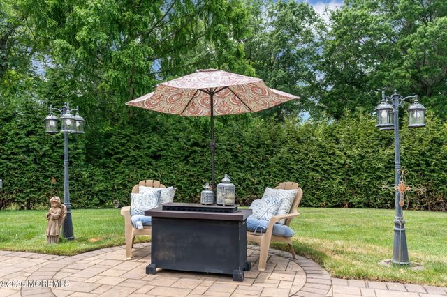 8 Owens Road, Marlboro, NJ 07746