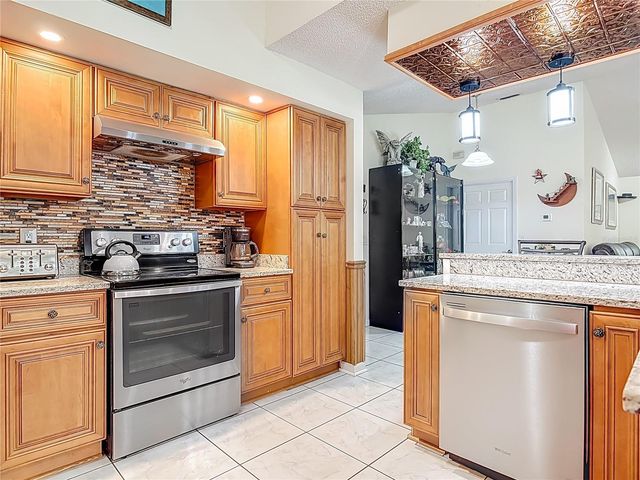 1415 STONE TRAIL, Enterprise, FL 32725