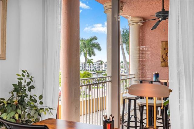 450 Bayfront PL 4202, Naples, FL 34102