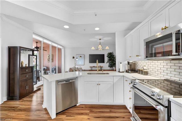 450 Bayfront PL 4202, Naples, FL 34102