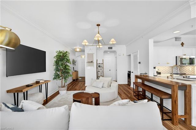 450 Bayfront PL 4202, Naples, FL 34102