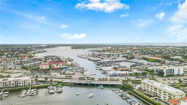 450 Bayfront PL 4202, Naples, FL 34102