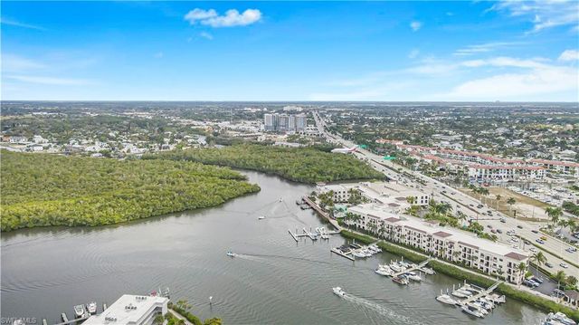 450 Bayfront PL 4202, Naples, FL 34102