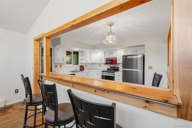 24 Dennis Drive, New Hampton, NY 10958