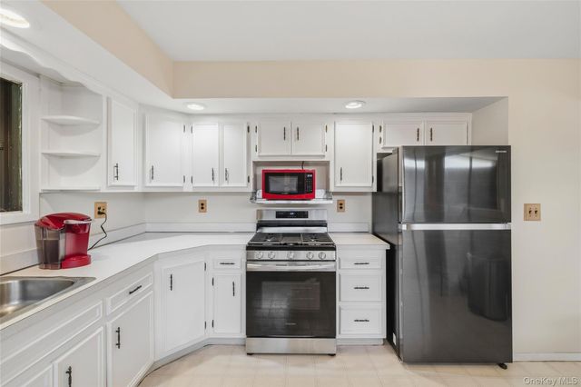 24 Dennis Drive, New Hampton, NY 10958