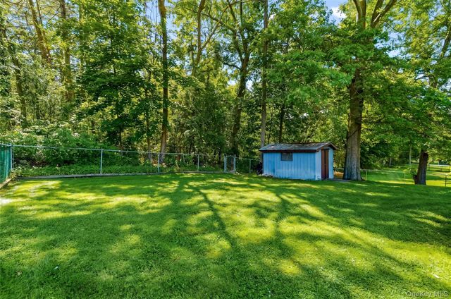 24 Dennis Drive, New Hampton, NY 10958