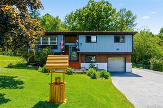 24 Dennis Drive, New Hampton, NY 10958