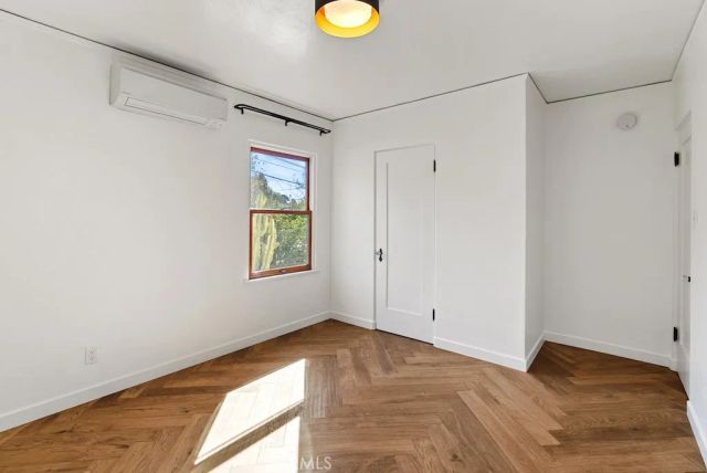 2130 Apex, Los Angeles, CA 90039