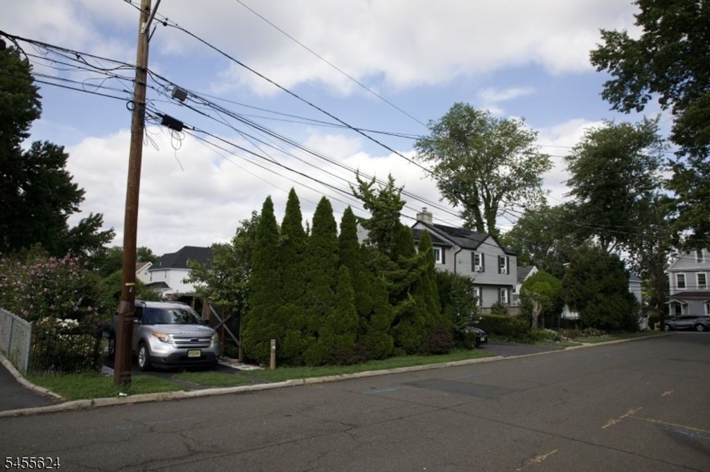81 S Prospect Terrace, Teaneck Twp., NJ 07666 — photo 2