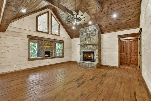 245 Moonstone Drive, Ellijay, GA 30540