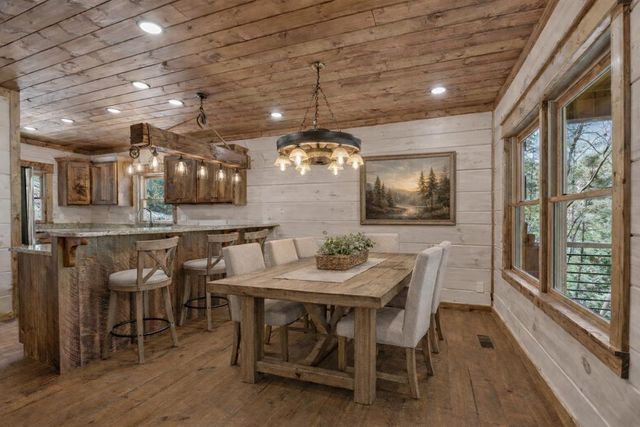 245 Moonstone Drive, Ellijay, GA 30540