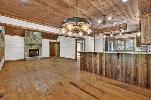 245 Moonstone Drive, Ellijay, GA 30540