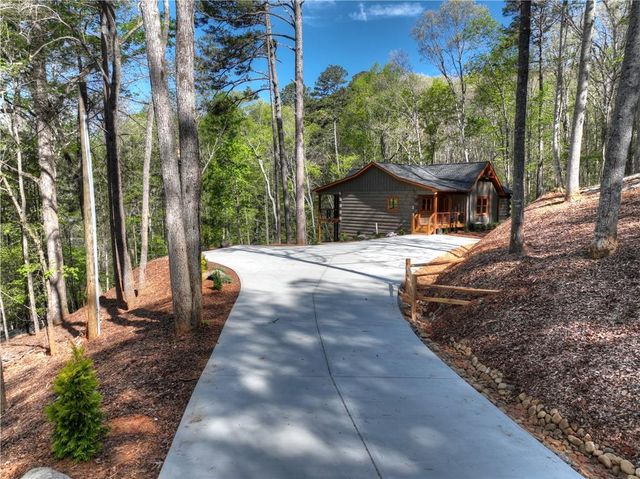 245 Moonstone Drive, Ellijay, GA 30540