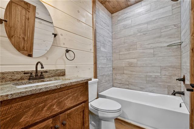 245 Moonstone Drive, Ellijay, GA 30540