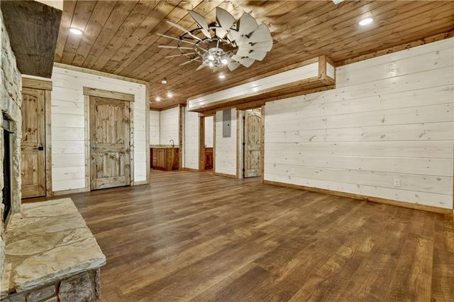 245 Moonstone Drive, Ellijay, GA 30540