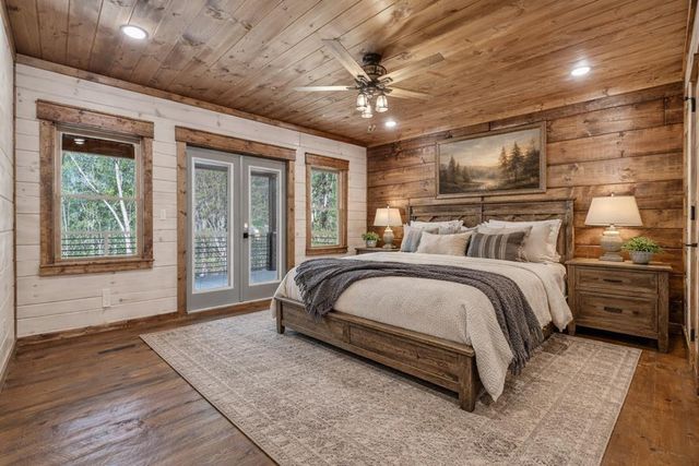 245 Moonstone Drive, Ellijay, GA 30540