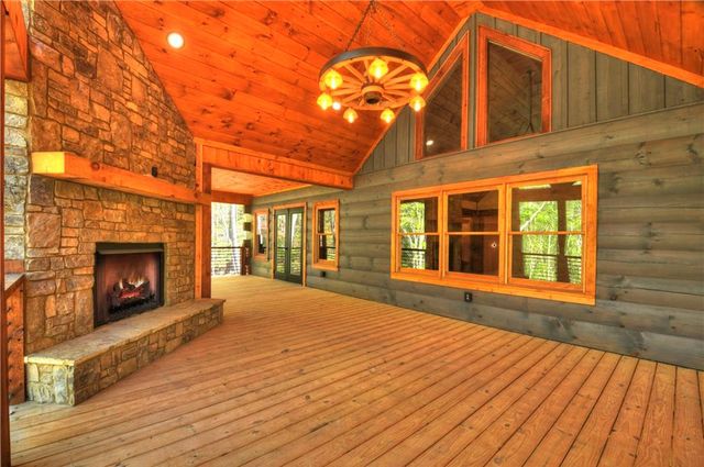 245 Moonstone Drive, Ellijay, GA 30540