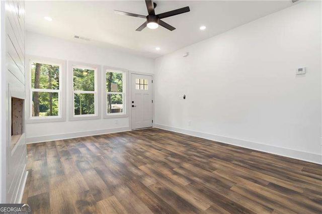 2884 Thompson Circle, Decatur, GA 30034