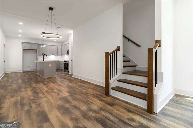 2884 Thompson Circle, Decatur, GA 30034