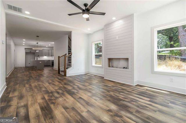 2884 Thompson Circle, Decatur, GA 30034