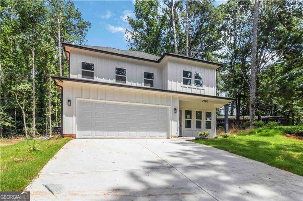 2884 Thompson Circle, Decatur, GA 30034