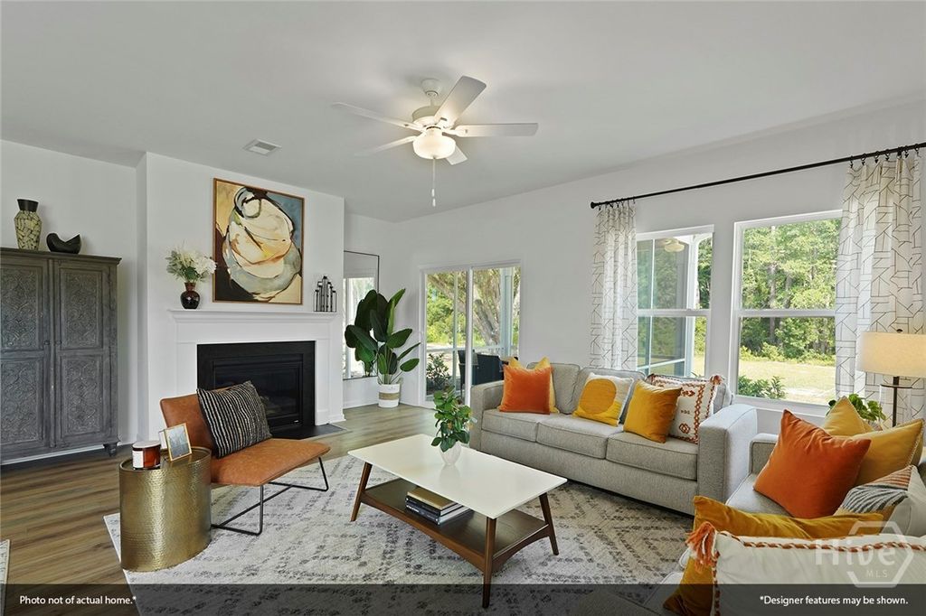 Image 7 of property listing at 120 Praline Road, Savannah, GA 31419