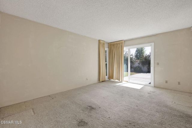 5469 Softwind Way, Agoura Hills, CA 91301