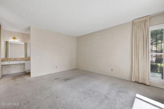 5469 Softwind Way, Agoura Hills, CA 91301