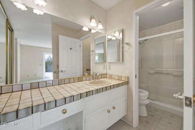 5469 Softwind Way, Agoura Hills, CA 91301