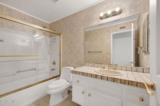 5469 Softwind Way, Agoura Hills, CA 91301