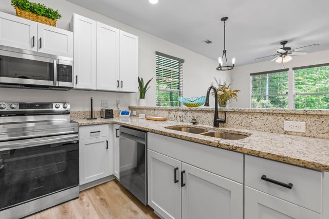 464 River Oaks Dr Apt 67A, Myrtle Beach, SC 29579