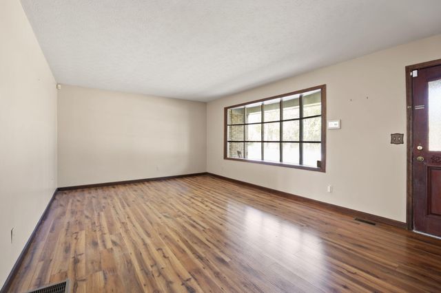 295 Hampton Avenue, Somerset, KY 42503
