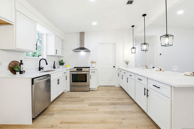 3239 Woodfin, San Antonio, TX 78264
