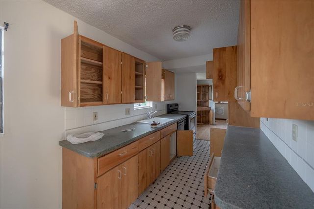3258 ADRIAN AVENUE, Largo, FL 33774