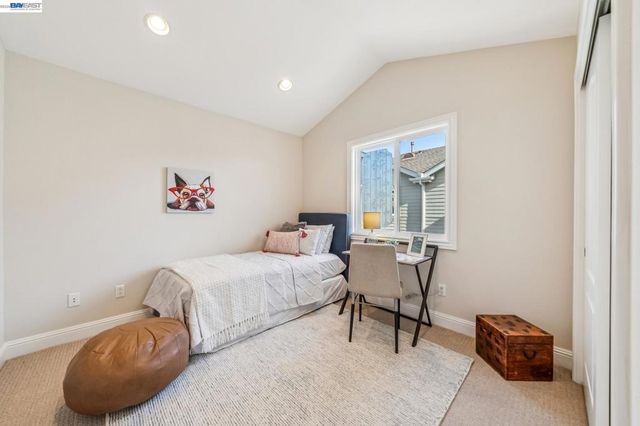 829 Lippert Pl, Santa Clara, CA 95050