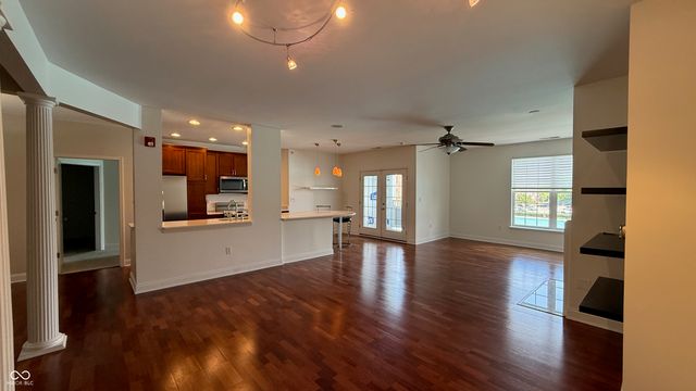 451 American Way N 2F, Carmel, IN 46032