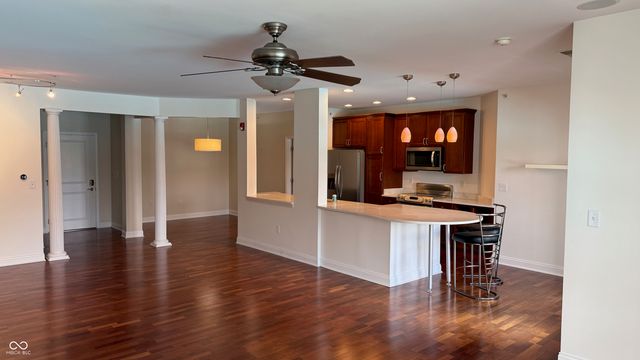 451 American Way N 2F, Carmel, IN 46032