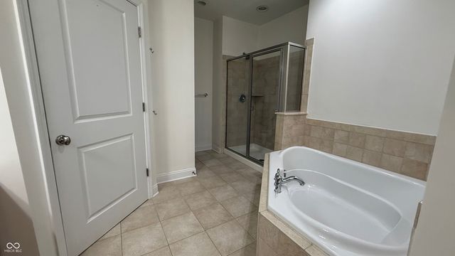 451 American Way N 2F, Carmel, IN 46032