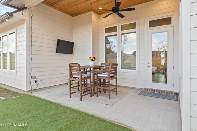 506 Traditions Drive, Lafayette, LA 70508