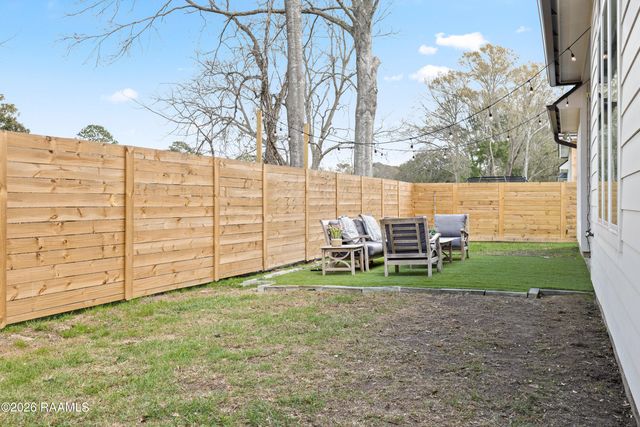 506 Traditions Drive, Lafayette, LA 70508