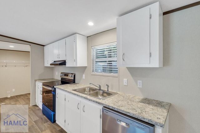 2884 Madray Springs Road, Odum, GA 31560