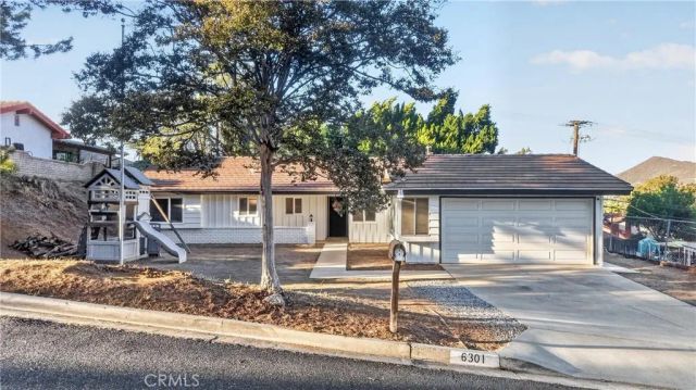 6301 Avenue De Palma, Jurupa Valley, CA 92509
