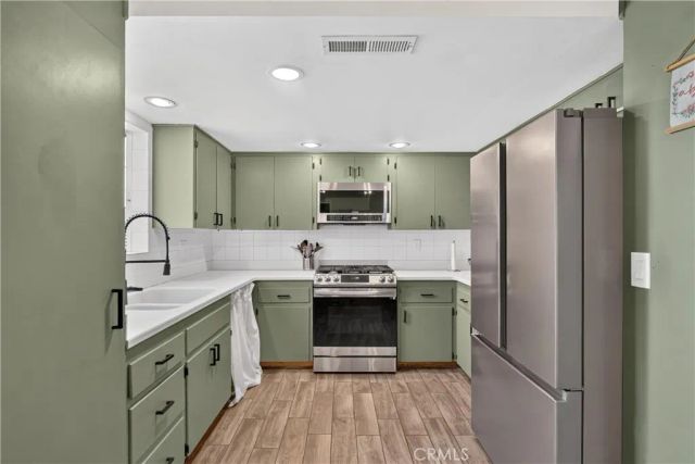 6301 Avenue De Palma, Jurupa Valley, CA 92509