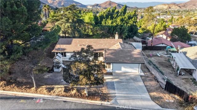 6301 Avenue De Palma, Jurupa Valley, CA 92509