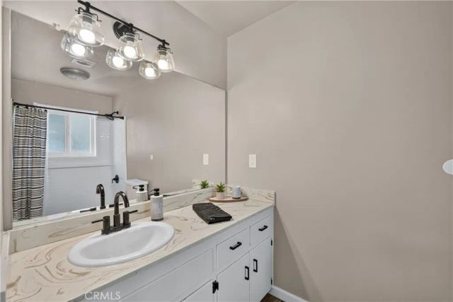6301 Avenue De Palma, Jurupa Valley, CA 92509