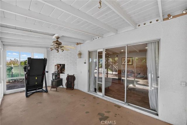 6301 Avenue De Palma, Jurupa Valley, CA 92509