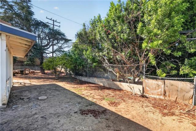 6301 Avenue De Palma, Jurupa Valley, CA 92509